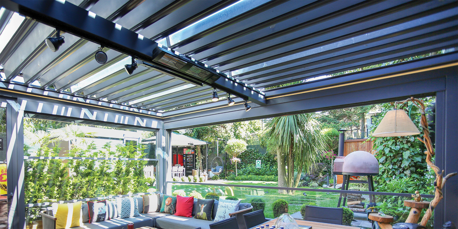 Royal Bioclimatic Pergola